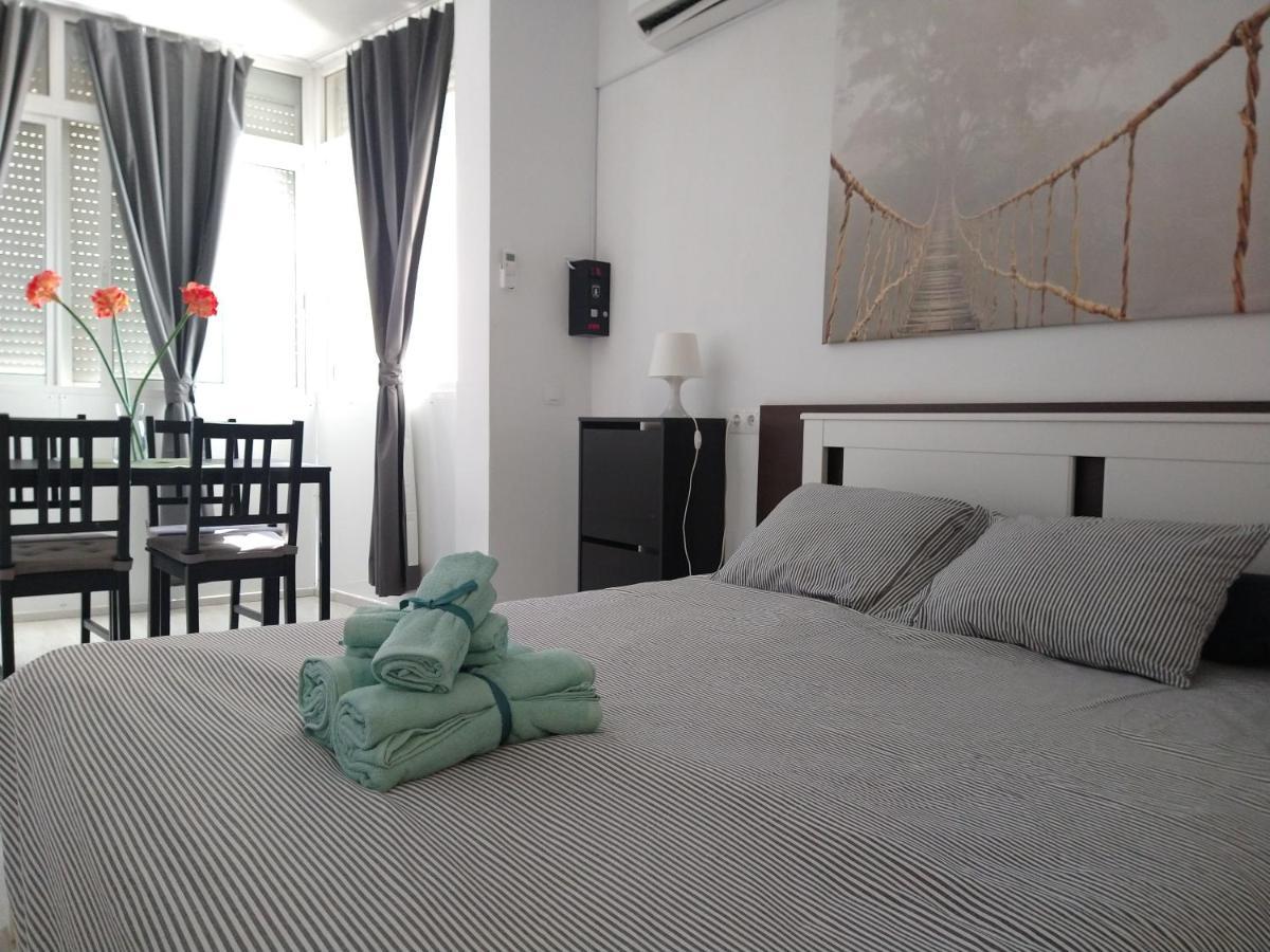 Amplio Estudio,Vista Mar Y Montana, A Pasos Del Centro Torremolinos Dış mekan fotoğraf