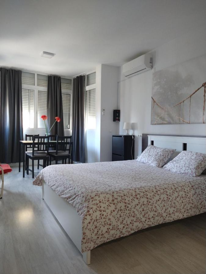 Amplio Estudio,Vista Mar Y Montana, A Pasos Del Centro Torremolinos Dış mekan fotoğraf